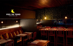 Piel de Toro Logo